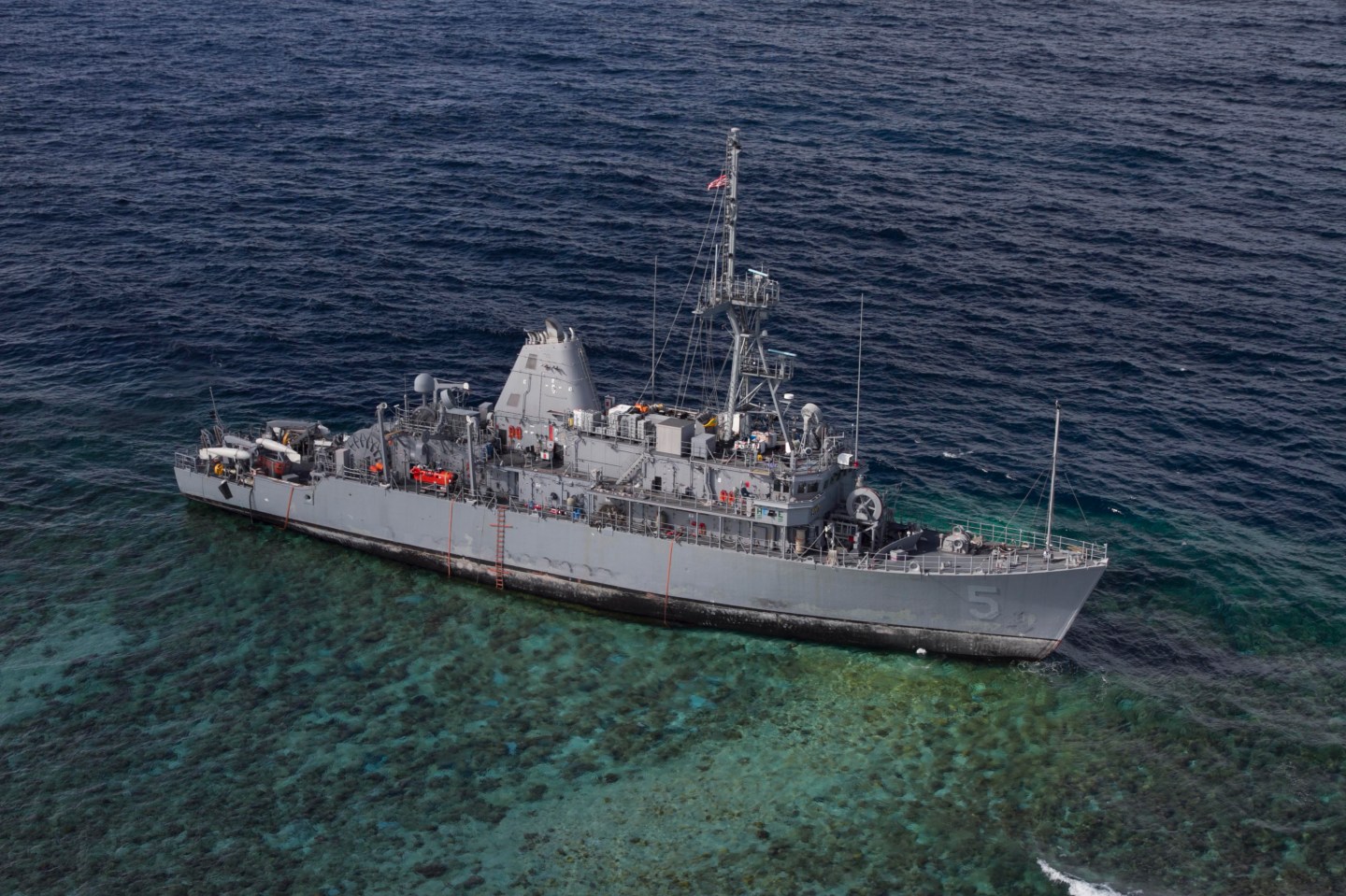 USS_Guardian_aground_in_January_2013 U.S. Navy photo by Aircrewman Tactical Helicopter 3rd Class Geoffrey Trudell